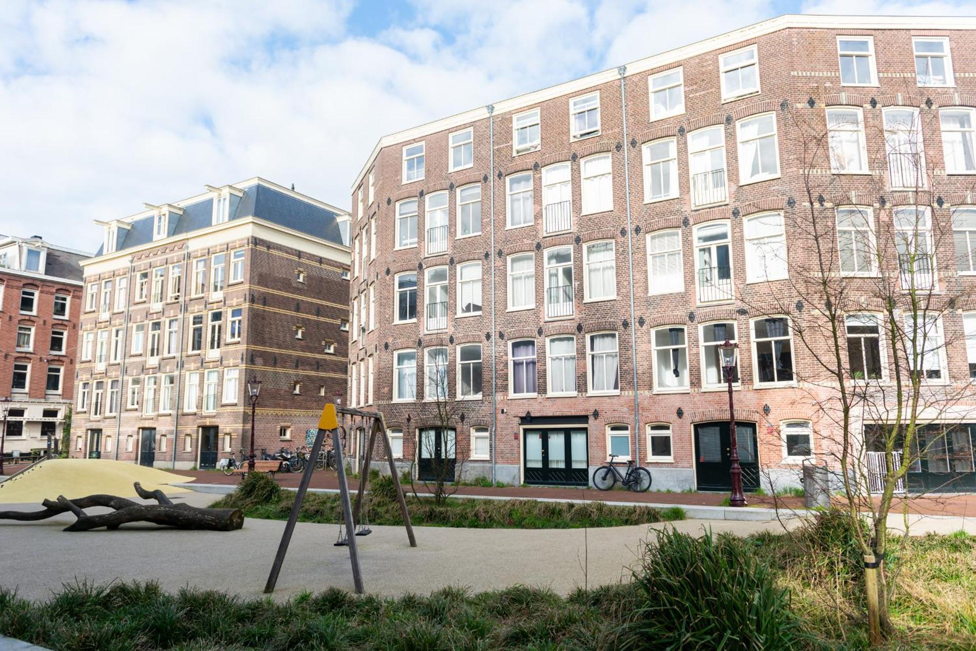 Canal View Apartment Amsterdam Exteriör bild